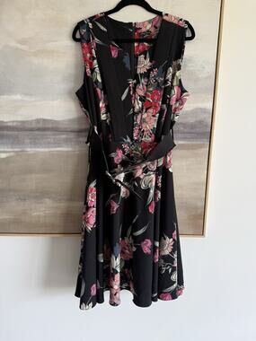 City Chic Women’s Dress Misty Floral-Size 16 Belted Waist Office Wedding Guest